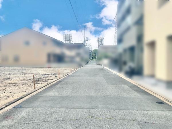 s{ssE搼ɒ璬̓yn̑OʓH܂ތnʐ^