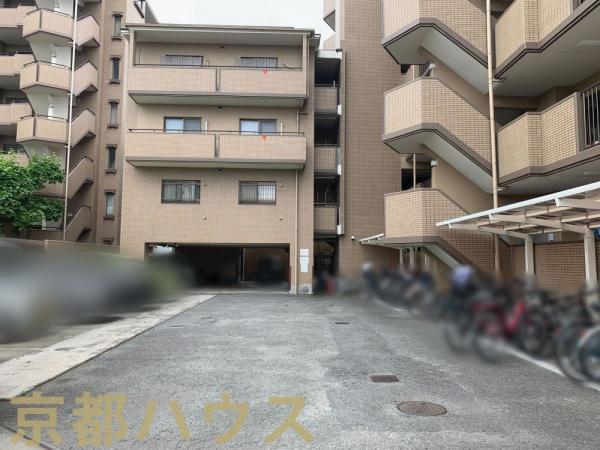 s{ss拍Pm 32̒Ã}V̉摜