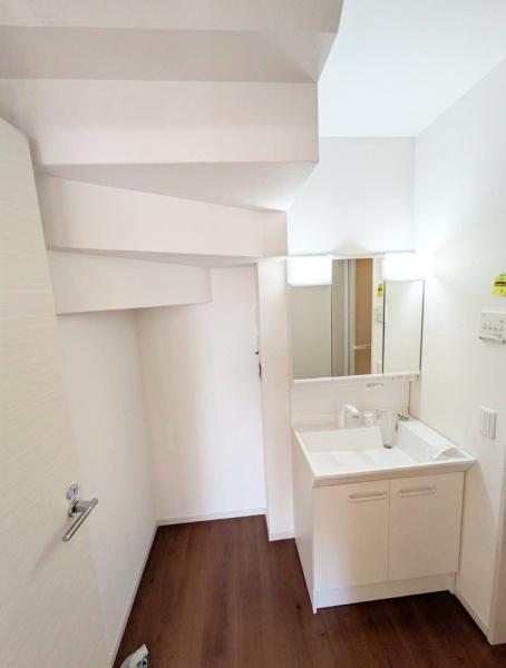 s{ssk{tR̐VzˌĂ̐ʑEʏ