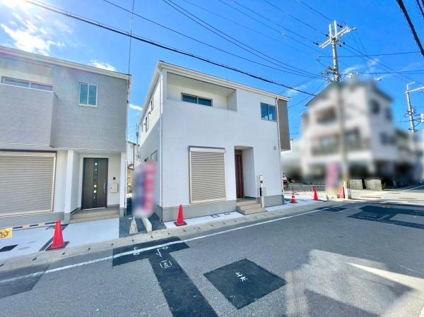 s{ssjrK̐VzˌĂ̑OʓH܂ތnʐ^