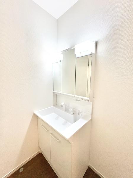 s{ss쐼哹̐VzˌĂ̐ʑEʏ