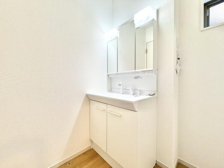 s{ss쐼哹̐VzˌĂ̐ʑEʏ