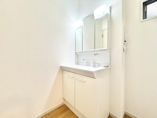 s{ss쐼哹̐VzˌĂ̐ʑEʏ