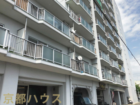 京都府京都市右京区西院東中水町 7の中古マンションの現地外観写真