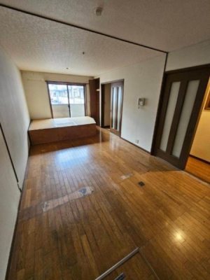 s{ssE摾`쌳̒ÈˌẴrO