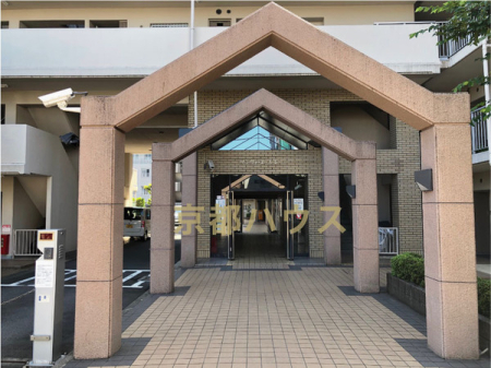 ���s�{���s�s�E���摾�`���M�� 14-5�̒��Ã}���V�����̃G���g�����X