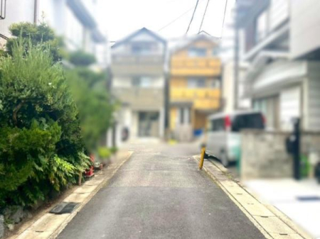 ���s�{���s�s�E���捵��b�˒��̓y�n�̑O�ʓ��H�܂ތ��n�ʐ^