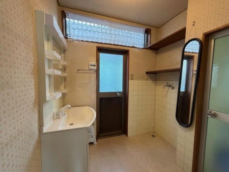 ���s�{���s�s�������}���V�ђ�1���ڂ̒��È�ˌ��Ă̐��ʑ�E���ʏ�