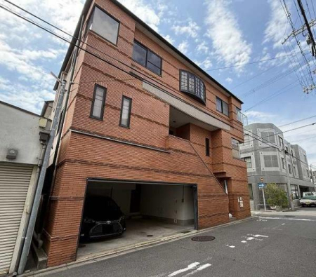 京都府京都市下京区油小路通花屋町下る仏具屋町の中古一戸建ての現地外観写真