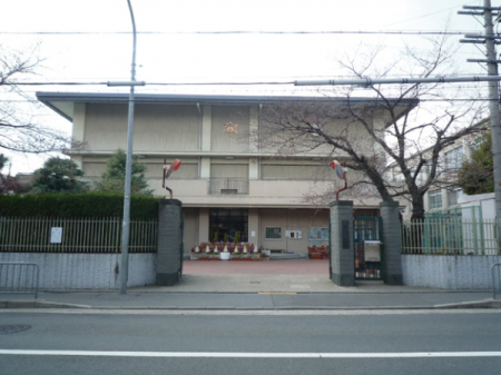 【中学校】京都市立西院中学校：401m