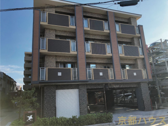 ���s�{���s�s������[���P������10�̒��Ã}���V�����̌��n�O�ώʐ^