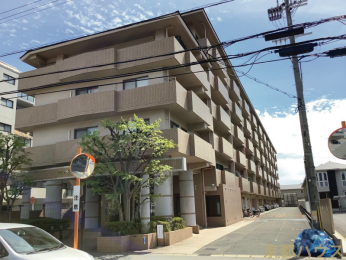 ���s�{���s�s�R�ȋ搼���F��67�̒��Ã}���V�����̌��n�O�ώʐ^