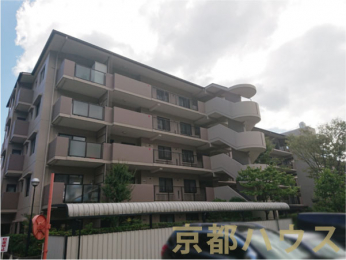 ���s�{���s�s�������}�k�B�|��1���ڂ̒��Ã}���V�����̌��n�O�ώʐ^