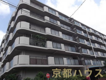 ���s�{���s�s������~���H�{��70�̒��Ã}���V�����̌��n�O�ώʐ^