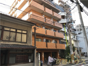 ���s�{���s�s������o�����@��521�̒��Ã}���V�����̌��n�O�ώʐ^