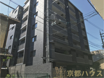 ���s�{���s�s������g�c��300�̒��Ã}���V�����̌��n�O�ώʐ^